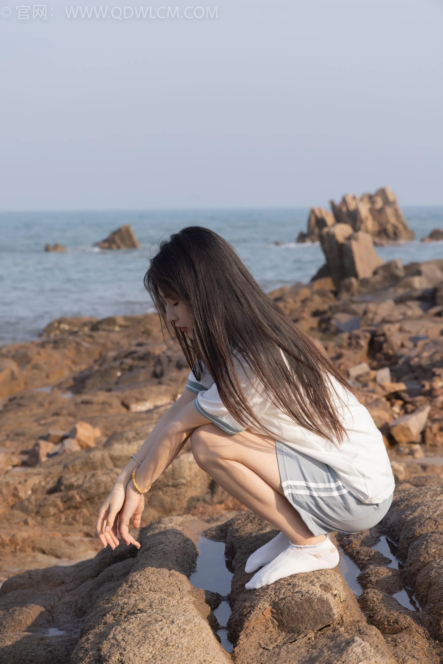 物恋传媒 NO.1567 美兔-海边的风 [151P]插图